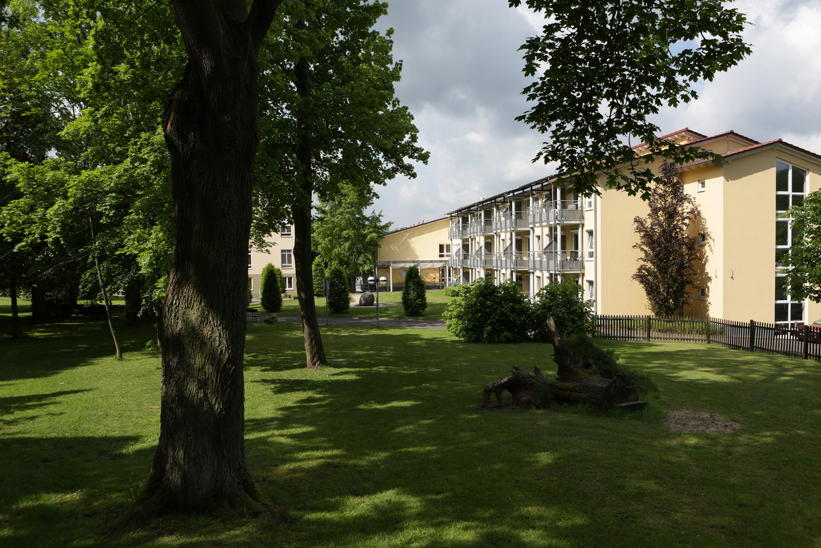 Alten- und Pflegeheim - St. Nikolaus Hospital Wallerfangen